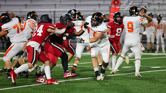 77 Oregon 9-22-23 vs. Sun Prairie East  (56)