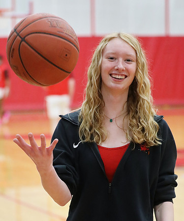 Manager Vanessa Larson  (8)