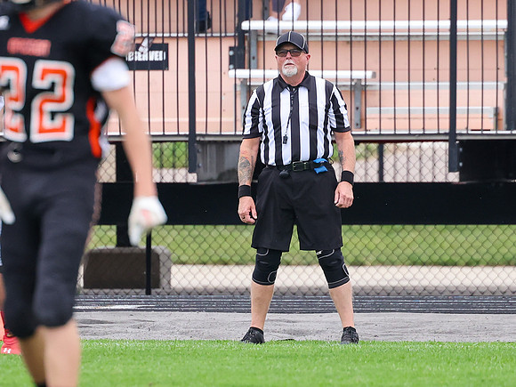9-21-23 Jerry Lang Referee Oregon at Sun Prairie 2 Games  (72)
