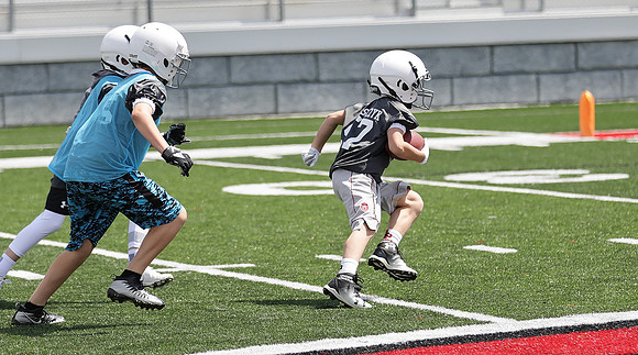 4th Grade A vs. 4th Grade D  (5)