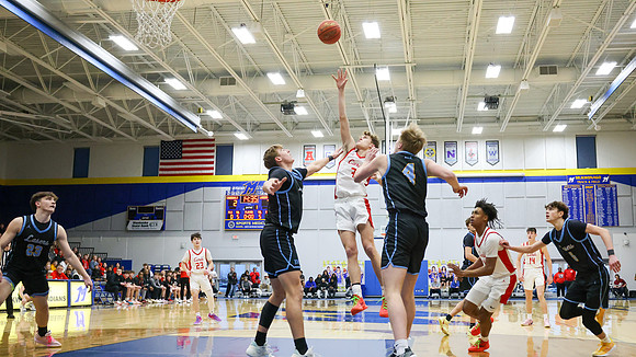 3-13-25 Sectional Semifinal vs. Kettle Moraine (40)