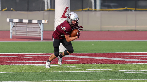 6 Zach Watson (16)