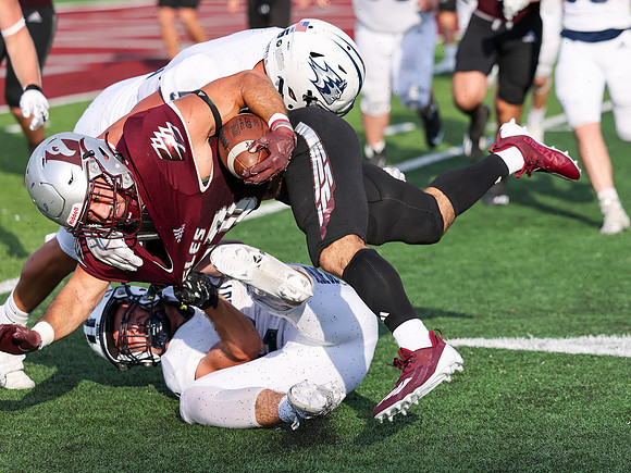 30 Gabe Lynch  (33)