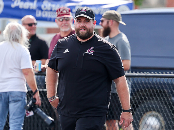 Coach Mitchell Collicott (3)