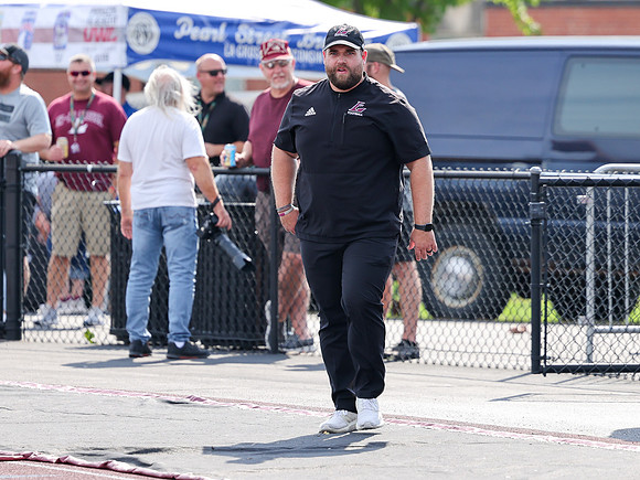 Coach Mitchell Collicott (1)