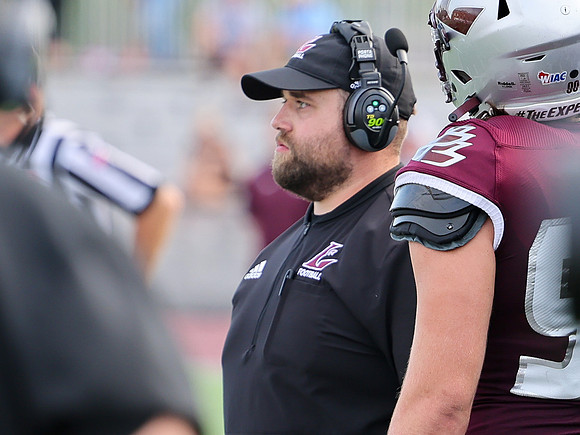 Coach Mitchell Collicott (6)