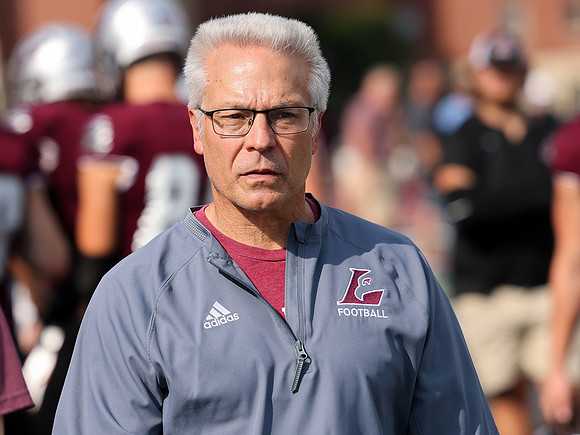 Coach Glenn Wright (5)