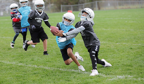 4-11-21 4th Grade C vs. 4th Grade D (72)
