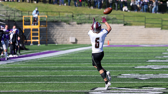 6 Zach Watson (16)