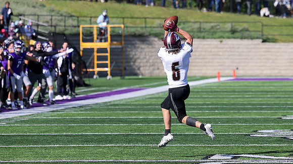 6 Zach Watson (17)