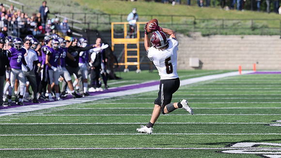 6 Zach Watson (18)