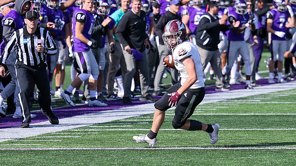6 Zach Watson (21)