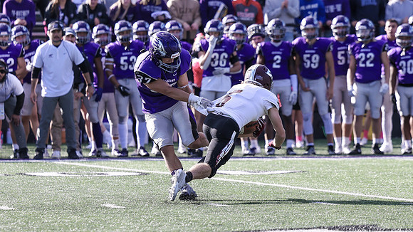 6 Zach Watson (31)