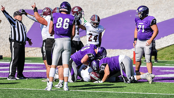 24 Brennan Goralski (2)