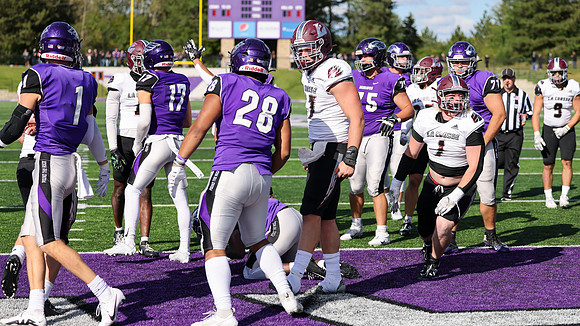 24 Brennan Goralski (24)