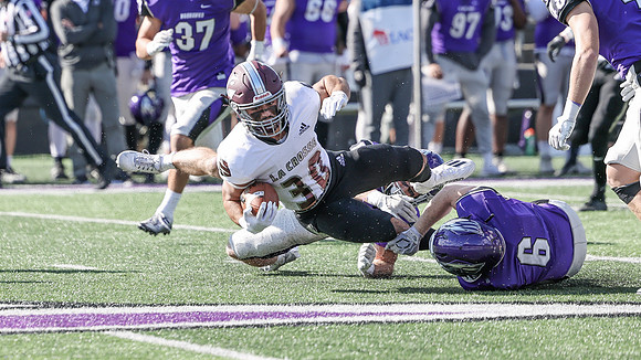 30 Gabe Lynch (25)