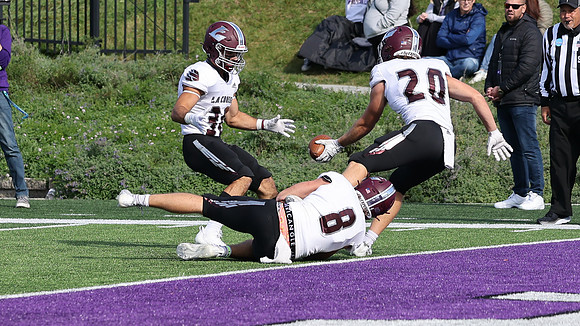 30 Gabe Lynch (33)