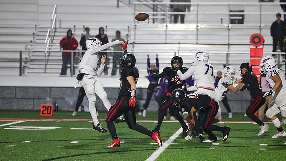 10-13-23 Stoughton VARSITY vs. Sun Prairie East  (42)