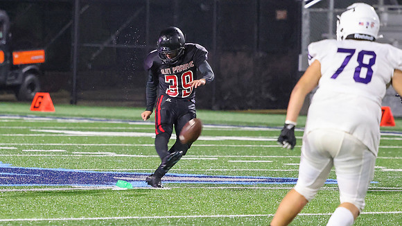 39 Zachary Larson (3)