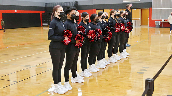 1-21-22 VARSITY Dance at Varsity Basketball Game  (14)