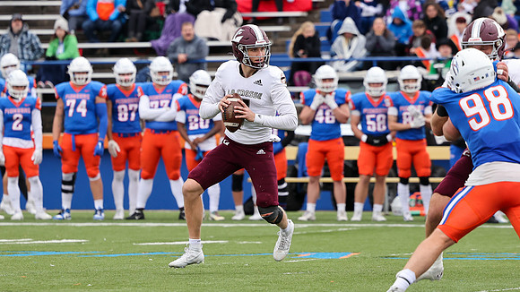 7 Zach Weir  (9)