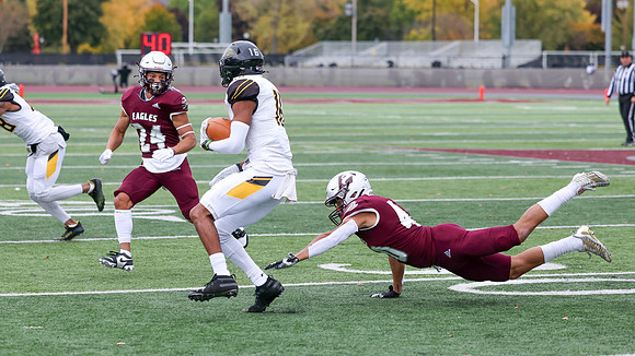 10-21-23 EAGLES vs. UW Oshkosh  (63)