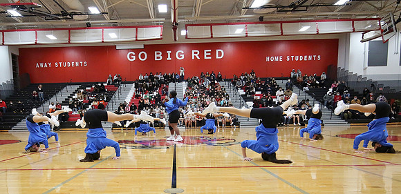 1-21-22 VARSITY Dance at Varsity Basketball Game  (28)