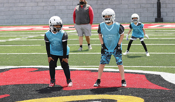 4th Grade A vs. 4th Grade D  (2)