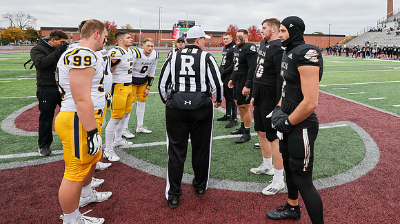 EAGLES vs. UW Eau Claire  10-28-23 (8)