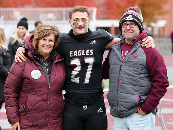 27 Caden Boettcher (15)