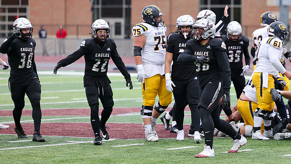 32 Tyler Burkley (15)