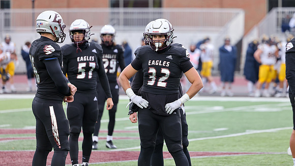 32 Tyler Burkley (19)