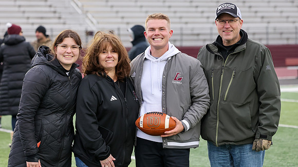 Coach Alex Stumpner (7)