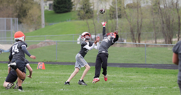 4-11-21 8th Grade Longley SH vs. 8th Grade White SH  (8)