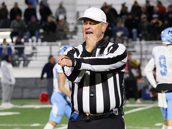 10-27-23 Jerry Lang and Crew at Sun Praire vs. Monona Grove Level 2 Playoff Football Game  (92)