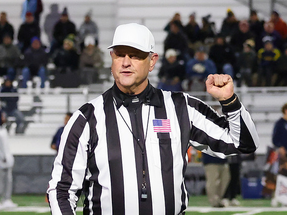 10-27-23 Jerry Lang and Crew at Sun Praire vs. Monona Grove Level 2 Playoff Football Game  (101)