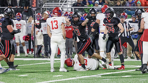 VARSITY Level 3 Playoff vs. Slinger 11-3-23  (39)