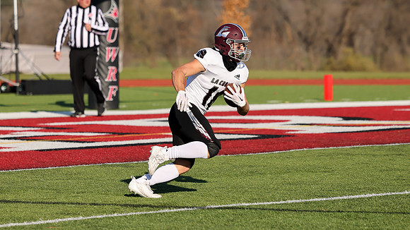 16 Tyler Stoltenburg (42)