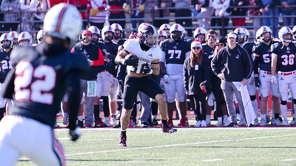 30 Gabe Lynch  (26)
