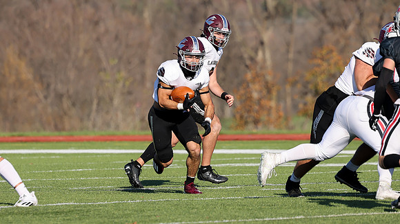 30 Gabe Lynch  (40)