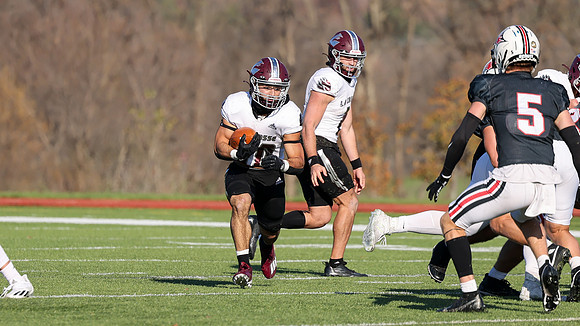 30 Gabe Lynch  (41)