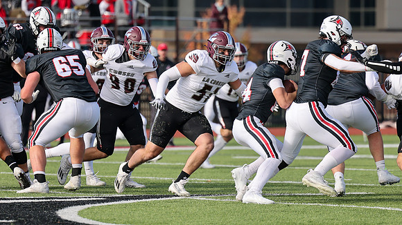 51 Zach Kehl (25)