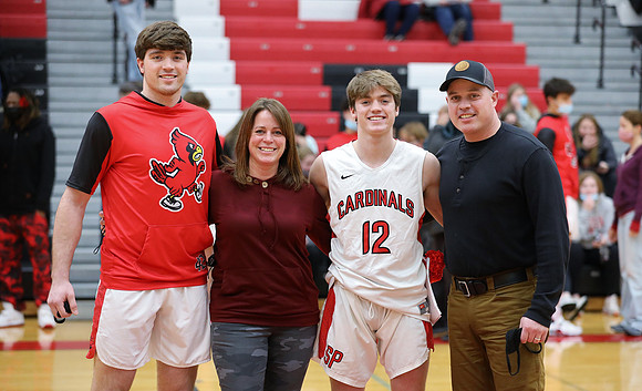 1-10-22 JV vs. Oconomoc (Parents Night) (13)