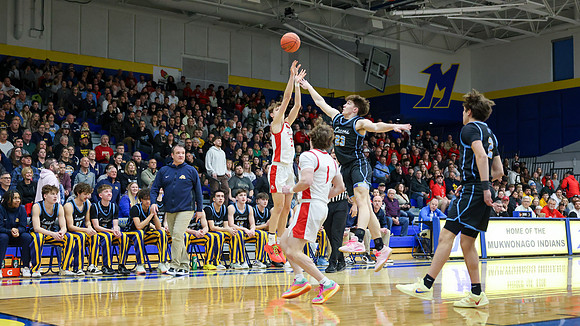 3-13-25 Sectional Semifinal vs. Kettle Moraine (38)