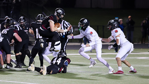 VARSITY Level 4 Playoff vs. Lake Geneva Badger 11-10-23 (75)