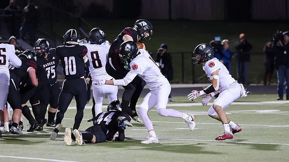 VARSITY Level 4 Playoff vs. Lake Geneva Badger 11-10-23 (77)