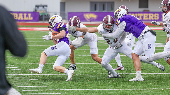 31 Jared Pelishek (20)