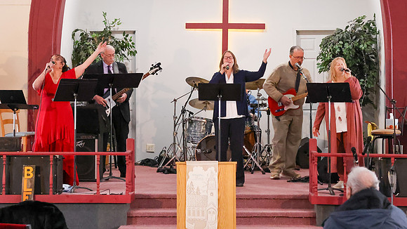 WORSHIP TEAM (6)