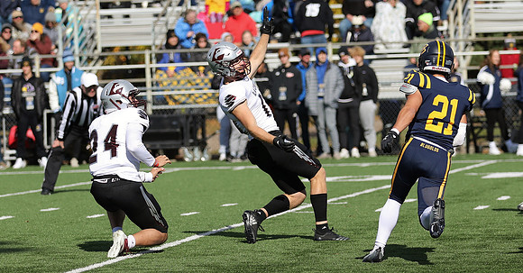 10-15-22 vs. UW Eau Claire  (70)