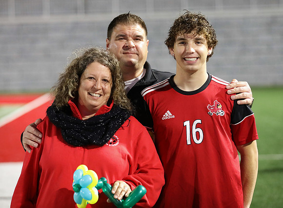 10-11-22 VARSITY (SENIOR DAY)vs. Janesville Craig    (14)